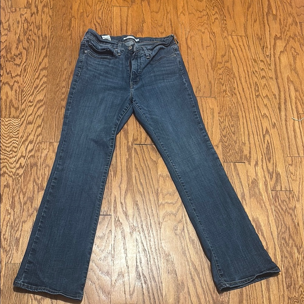 Levi’s 315 Shaping Bootcut Jean, size 30